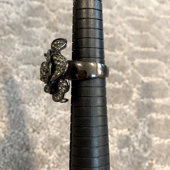 Crystal Rhodium Flower Ring - Picture 4 of 7